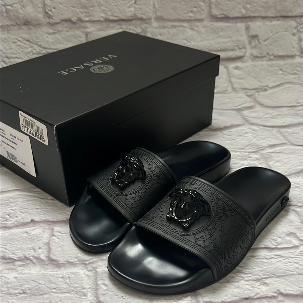 Versace Black Slides women’s (fits 8-8.5) EU40